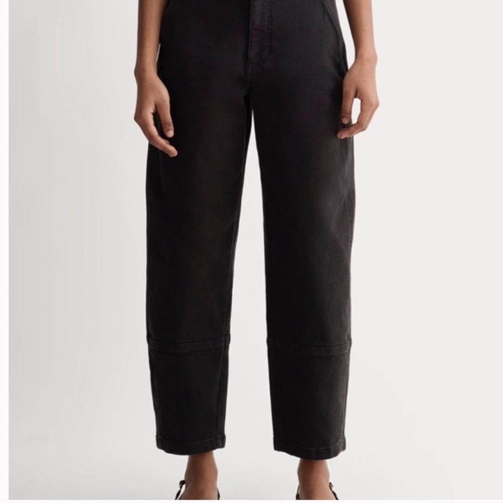 Everlane Black Barell Jeans. Size 0